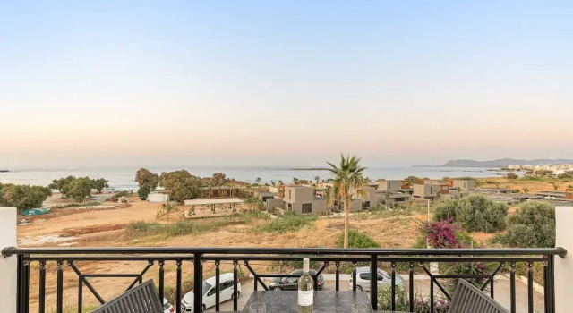 Студия с балконом и с видом на море Sea View Hotel & Apartments