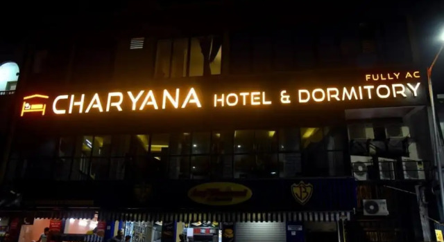 Charyana Hotel AC Dormitory