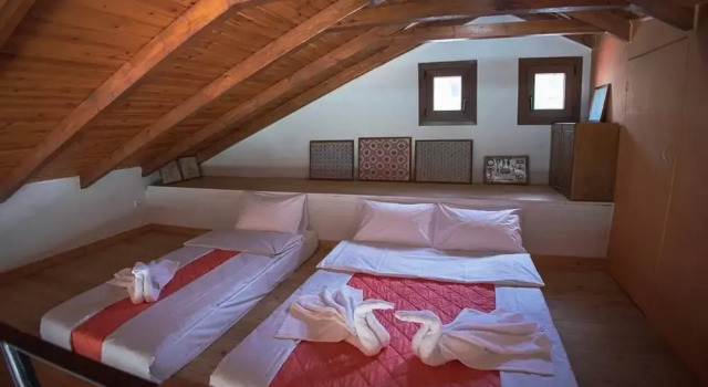 Foula House in Magnisia