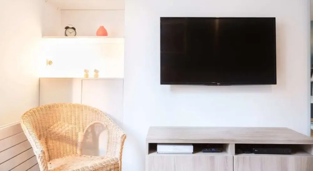 Vibrant Studio for 4 Near Gare de L'est, Забронировать Дом для отпуска Коттеджи Парижа, рядом с Les Orgues de Flandre, Коттедж