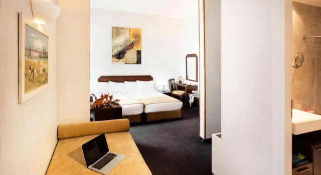 Полулюкс Arni Hotel Domotel