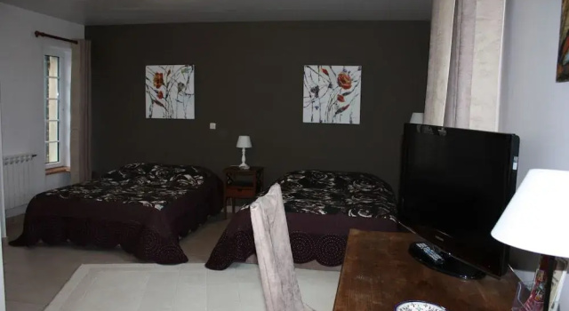 Chambre d'hôtes Aux Logis de Trois Monts, Забронировать Отель Colleville-Montgomery 