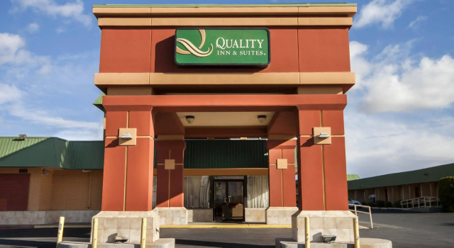 Quality Inn & Suites El Paso, Rezerwuj Hotel Hotele w El Paso z parkingiem, Parking