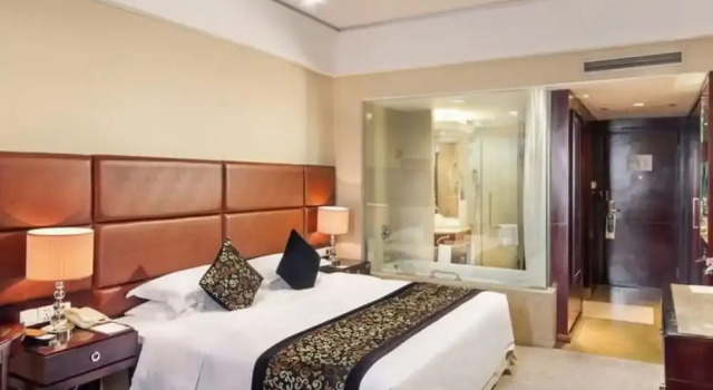 Shenzhen Century Kingdom Hotel, Rezerwuj Hotel Hotele w Shenzhen z parkingiem, Parking