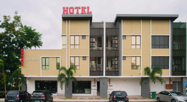 De Cyber Boutique Hotel, Забронировать Бутик-отель Отели Сайберджая с парковкой, Парковка