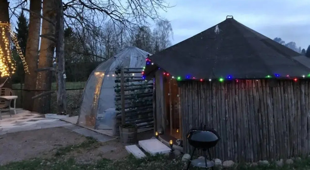 Cozy Cabin Retreat in Avesta, Rezerwuj Hotel Hotele w Svealand z parkingiem, Parking
