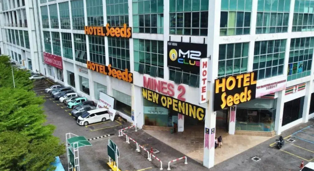 Seeds Hotel Premier The Mines Seri Kembangan, Забронировать Отель Сери-Кембанган Селангор