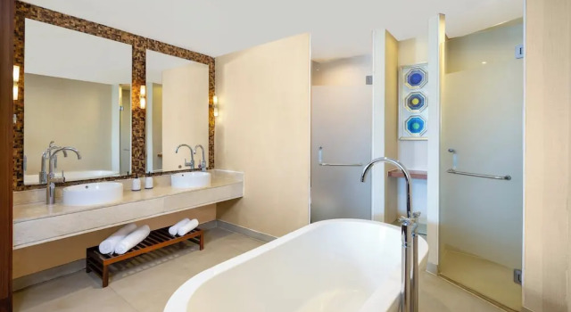Двухместный номер Premier Swissôtel & Spa Sanya Yalong Bay