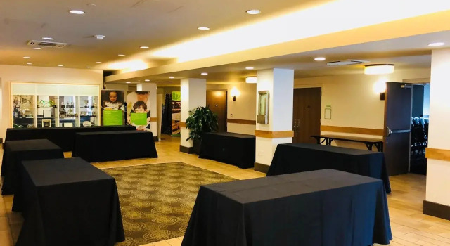Holiday Inn Nashville - Vanderbilt - Dwtn by IHG, Забронировать Отель Юг Нашвилл Нэшвилл