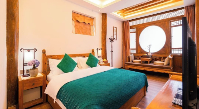 Номер Premier Shile Holiday Courtyard