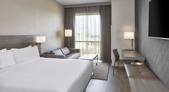 Двухместный люкс с красивым видом из окна AC Hotel by Marriott Austin Hill Country