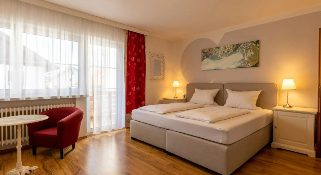 Gästehaus Guggenberger, Prenota Hotel Höhenkirchen-Siegertsbrunn 