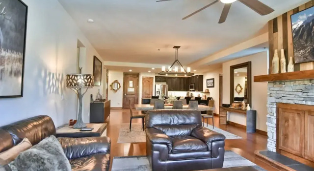 Bluesky Breckenridge Luxury 3 Bedroom Condo at Snowflake Lift