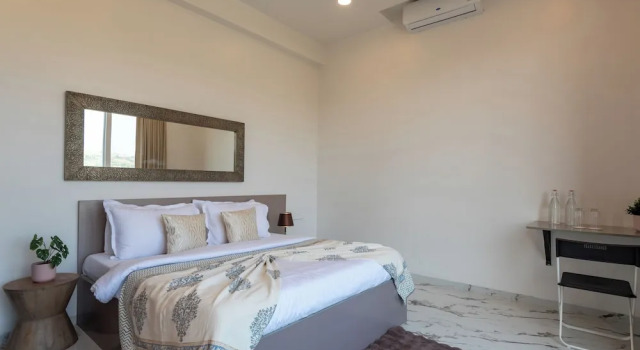 Вилла Deluxe ELIVAAS 3BHK White House Villa with View