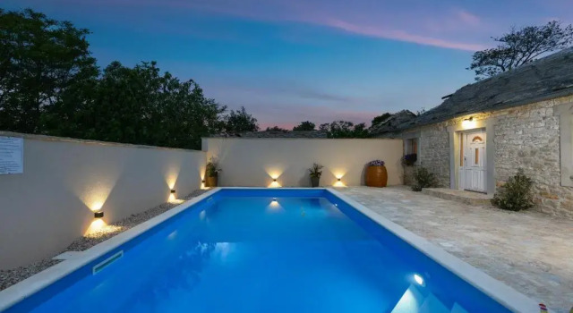 Villa Mandarin, Забронировать Вилла Отели в центре Бенковац, в центре
