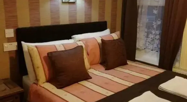 Номер Economy The Trafford Hotel