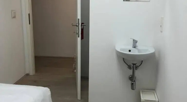 Camera Standard W&V Hostel