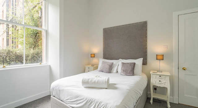 Chic 2 Bedroom Apartment near Old Town, Забронировать Апартаменты/квартира Апартаменты Мерчистон, Апартаменты/квартира