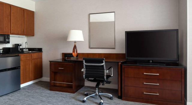 Четырёхместный номер Standard Provo Marriott Hotel & Conference Center