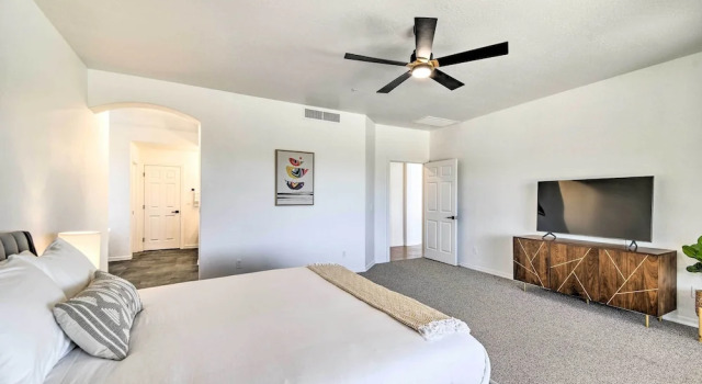 Pool, Spa & Putting Green: Fountain Hills Home!