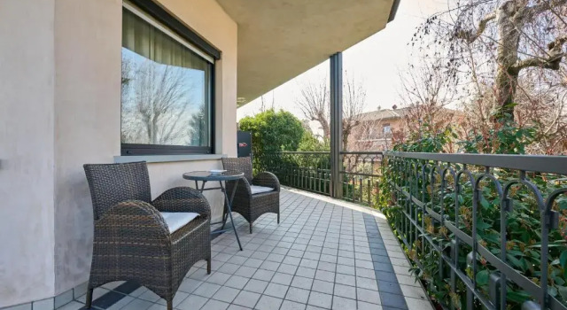 Люкс Like Home Boutique Hotel 3 min, Orio Airport