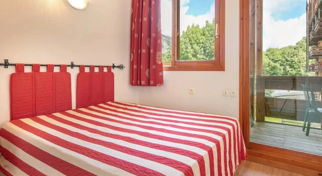 Alpine Stay, Pool & Spa Access, Забронировать Курортный отель Курортные отели Овернь-Рона-Альпы, Курортный отель