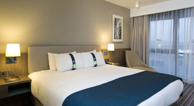 Двухместный номер Premium Holiday Inn London West by IHG