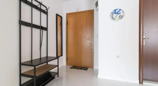 Апартаменты Pop your C-O-L-O-R-S - Funky and Modern 1BDR. Apt.