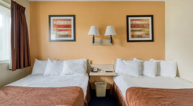 Americas Best Value Inn New Philadelphia, Book Hotel New Philadelphia 