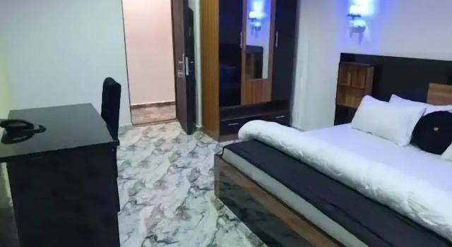 Mojo  Hotel