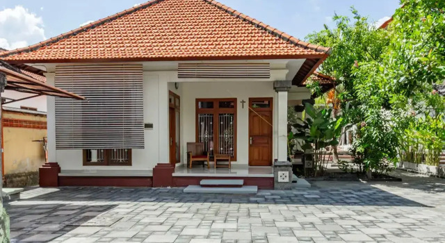 Collection O Near Seminyak Beach Formerly The Kumpi Hotel, Забронировать Отель Семиньяк Бадунг