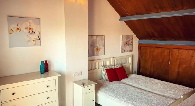 Коттедж Fantastic 3-Bedroom Holiday Home including Tennis and Pool Near Golf Course