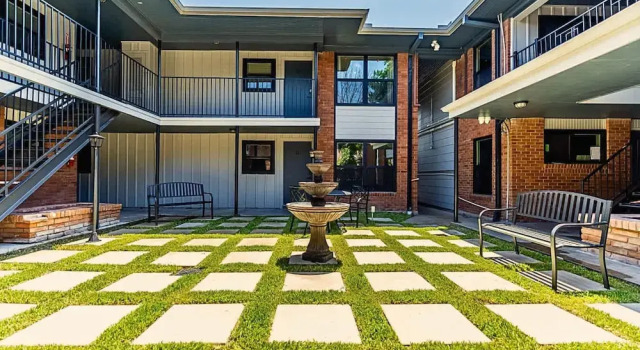 1BR in the Heart of Montrose! Free Parking 11-pr828684