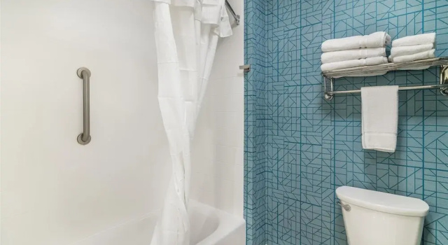 Двухместный номер Standard c 1 комнатой с балконом и с видом на реку Homewood Suites By Hilton Schenectady
