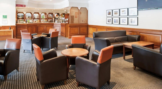 Holiday Inn Hull Marina by IHG, Забронировать Отель Отели Кингстон-апон-Халл с завтраком, рядом с Hull Tourist Information Centre, Завтраки