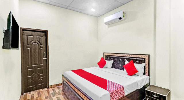 OYO Flagship 81985 Hotel Yogi, Rezerwuj Hotel Sonīpat Haryana