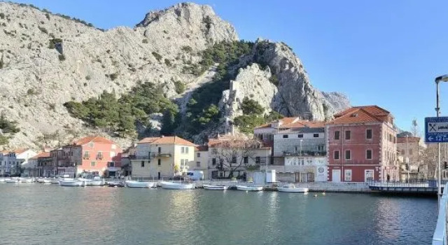 Apartments Mirabella, Book Lejlighed Hoteller i Split Region med parkering, Parkering