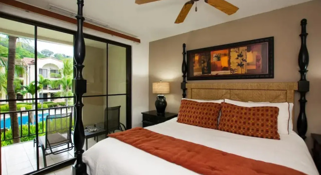 Extra-large 1 Bedroom 2nd Floor Luxury at Pacifico