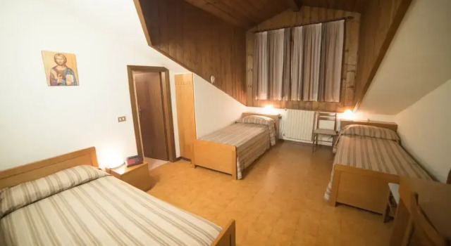 Четырёхместный семейный номер Standard Casa Montana S. Maddalena