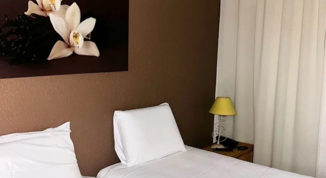 Номер Standard Kyriad Hotel Montpellier Centre Antigone