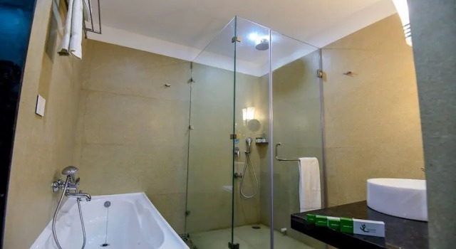 Люкс Luxury Spoorti Resort and Club