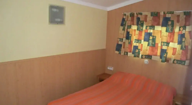 Bungalow in Cambrils Near Esquirol Beach, Забронировать Вилла Коттеджи El Baix Camp, Коттедж