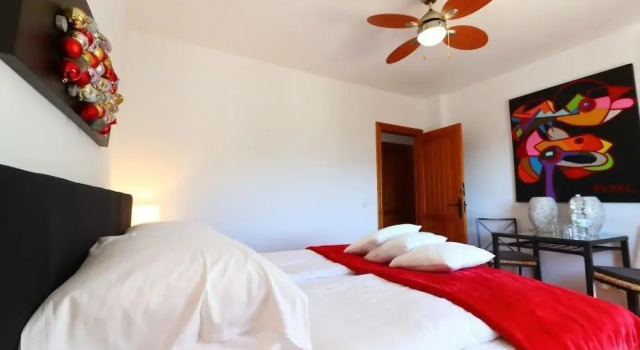 B&B Casaluthel, Забронировать Отель «постель и завтрак» Отели Axarquía с бассейном, Бассейн