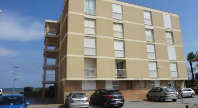 Apartamento 1ª linea de playa - Port Aventura, Varaa Huoneisto Hotellit Tarragonès uima-altaalla, Uima-allas