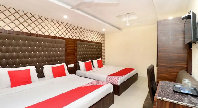 OYO 22579 Azaad Lifestyle, Book Hotel Amritsar Punjab