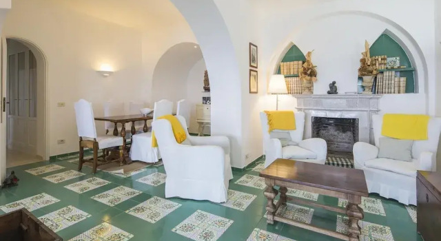 Villa Acquamarina With Private Pool Sea View Direct Sea Access and Parking, Rezervovat Vila San Montano Itálie