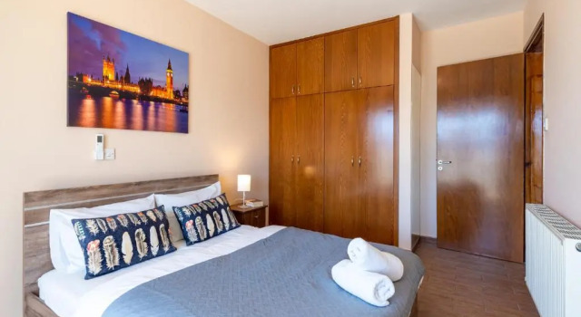 Melograno 3-BR Apt w/ Terrace in Larnaca, Book Hotel Larnaka Larnaca Region
