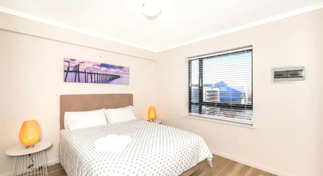 Perth West End Apartment 601, Забронировать Апартаменты/квартира Отели Перта с парковкой, рядом с Военный мемориал Kings Park, Парковка