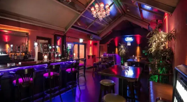 Ewings Bar & Accommodation, Rezerwuj Apartament Carlow Carlow
