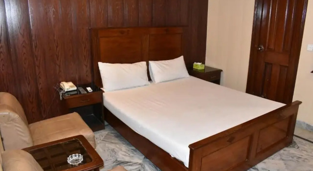 Camera Deluxe Hotel Johar View
